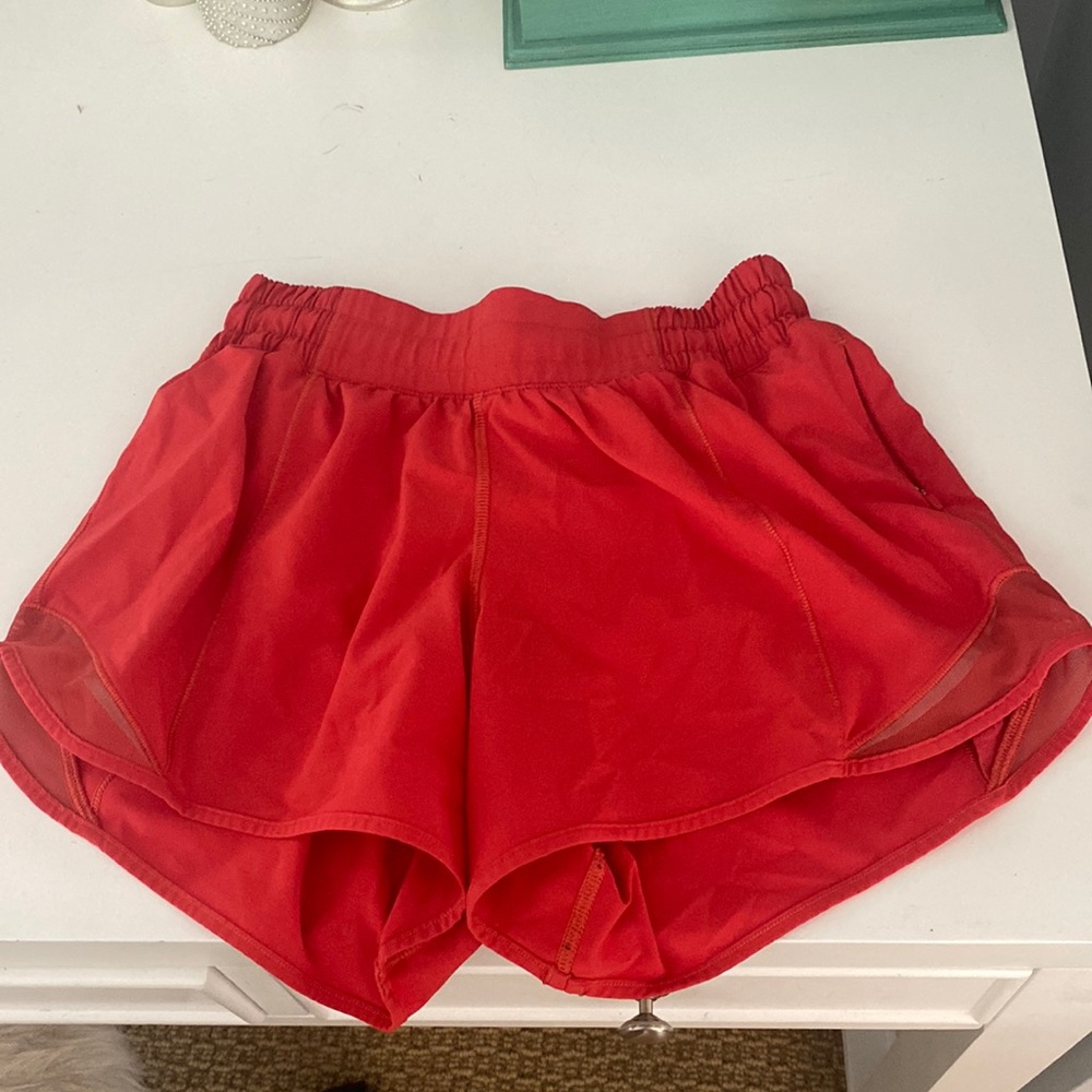 lululemon hotty hot short in red